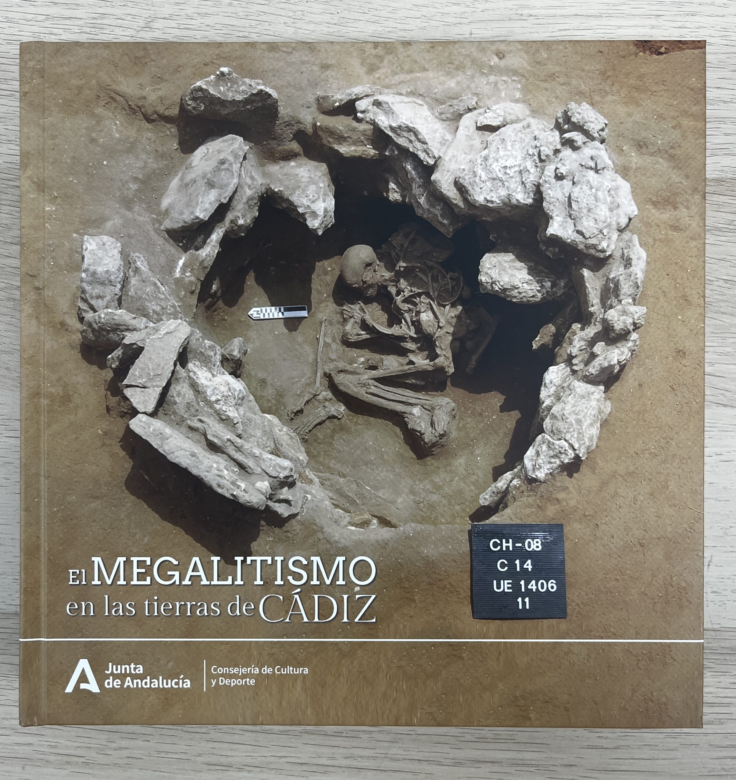 Catálogo para la exposición El Megalitismo en las Tierras de Cádiz